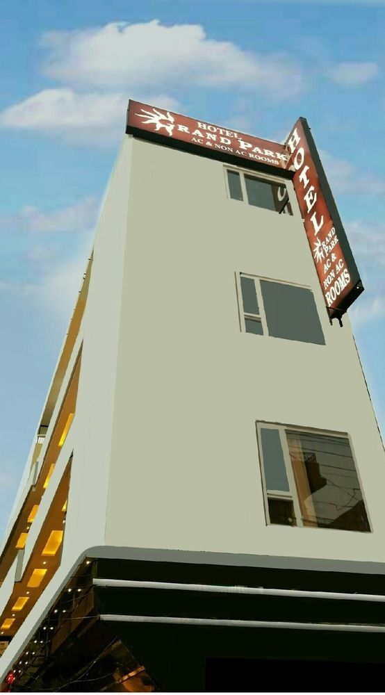 Oyo 7447 Grand Park Hotel Amritsar Exterior photo