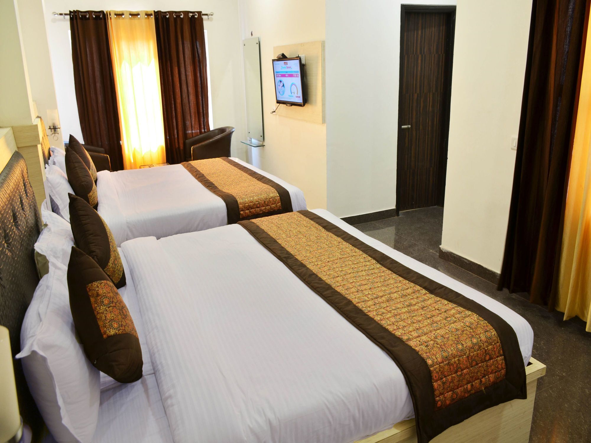 Oyo 7447 Grand Park Hotel Amritsar Exterior photo